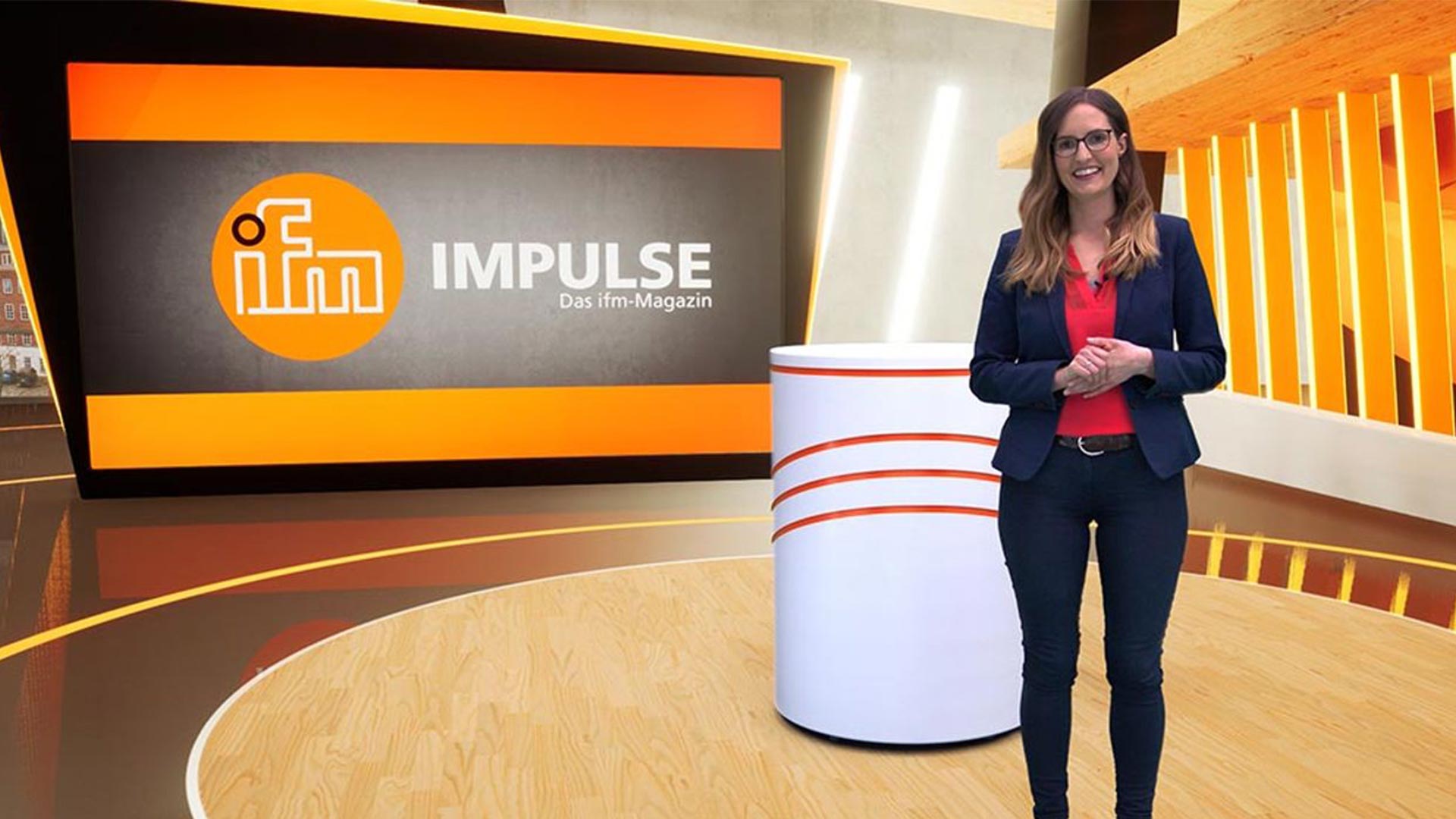 Virtuelles IMPULSE Studio mit Moderatorin